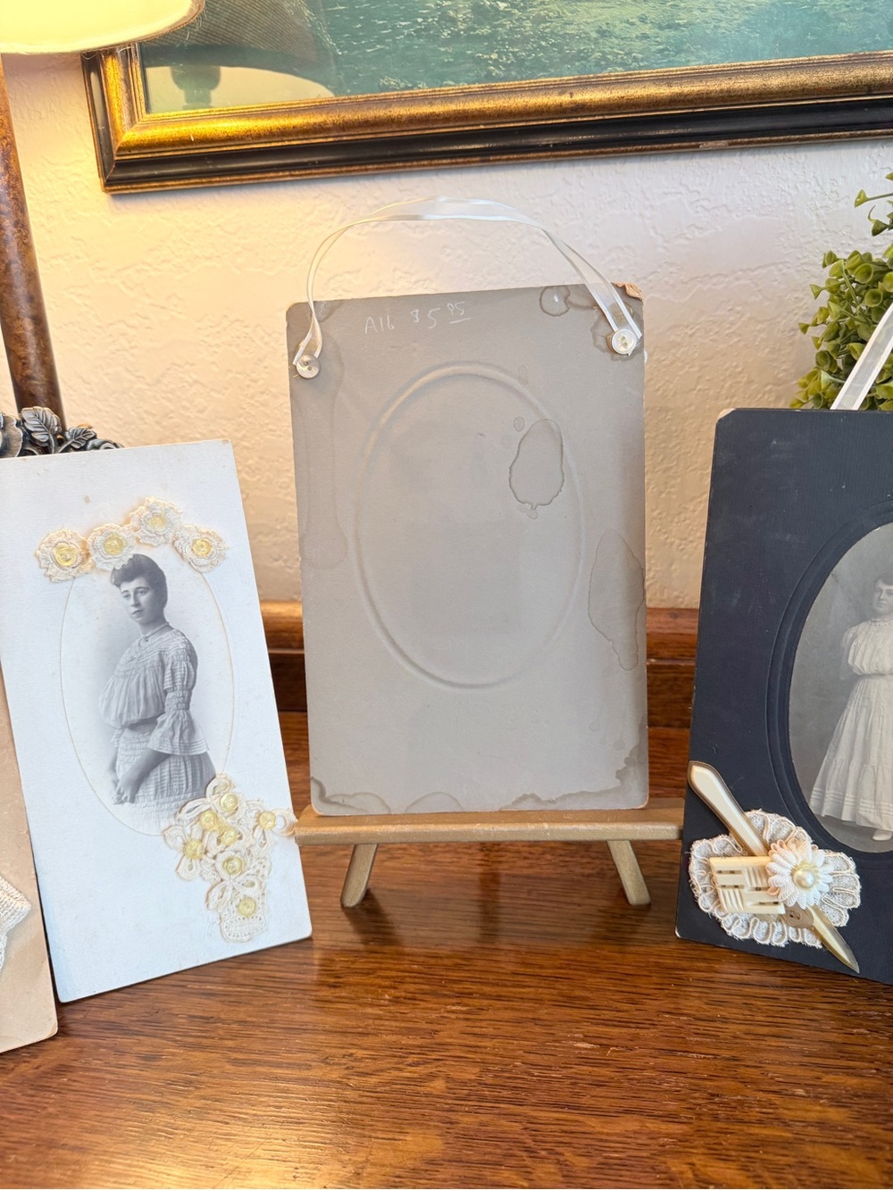 4 Antique Embellished Victorian Cabinet Cards with Gold Wood Easel - Picture 3 of 16